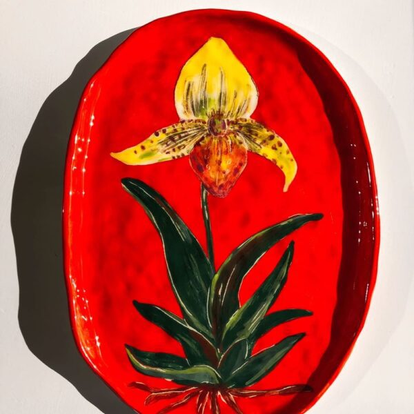 κόκκινο-κεραμικό πιάτο ορχιδέα red ceramic plate orchid