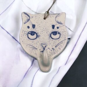 χειροποίητη κρεμάστρα κεραμική γάτα για να κρεμάτε τα ρούχα σας